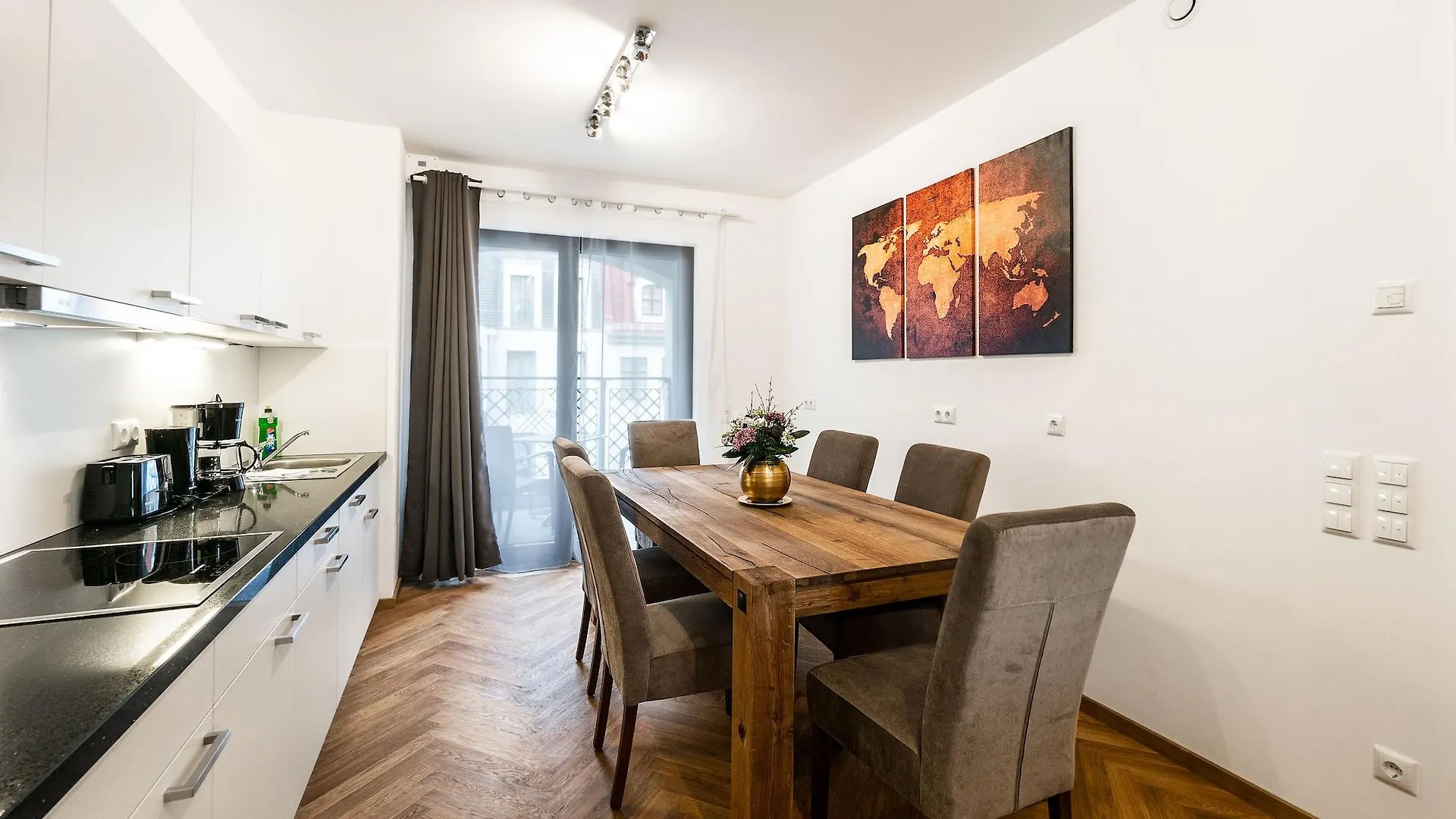 Aparthotel Am Schloss Dresden 4*,  Deutschland