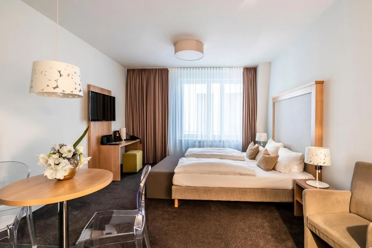 Aparthotel Am Schloss Dresden 4*,